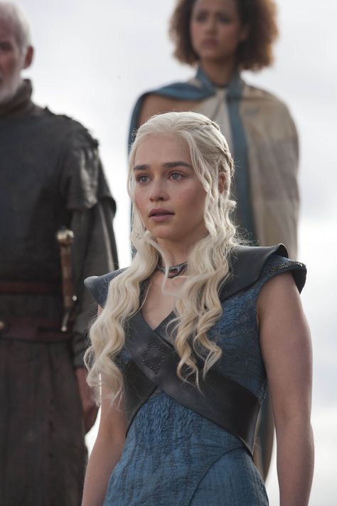 Game of Thrones - Season 3 Episode 10 Still Daenerys Targaryen Hd, Khaleesi Hairstyles, Daenerys Outfits, Khaleesi Makeup, Khaleesi Cosplay, Khaleesi Costume, Daenerys Costume, Daenerys Targaryen Dress, Game Of Thrones Khaleesi