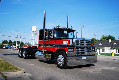 Ford LTL 9000 Ford Ltl 9000, Big Ford Trucks, Truck Life, Ford Ranger Truck, Lifted Ford, Truck Transport, Truck Pictures, Built Ford Tough, Classic Ford Trucks