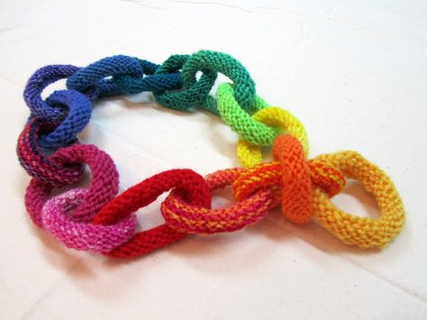 Chain link necklace/scarf Jelly Rings, Hand Dyed Sock Yarn, Lucet, Chain Scarf, Crochet Chain, Rainbow Crochet, Free Knitting Patterns, Mini Skein, Scarf Knitting Patterns