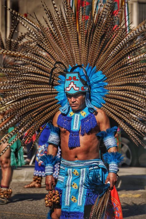 Aztec Armor, Aztec Halloween Costume, Traditional Aztec Clothing Men, Ancient Aztec Clothing, Aztec Priest, Aztec Cosplay, Aztec Costume, Aztec Clothing, Epic Characters