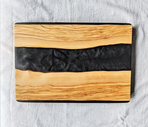 Epoxy Charcuterie Board, Epoxy Pour, Boards Charcuterie, Charcuterie Spread, Wood And Black, Wood Work, Beautiful Lamp, Serving Piece, Olive Wood