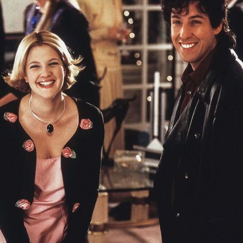 80/90s/00s on Instagram: “Drew Barrymore and Adam Sandler in The Wedding Singer (1998)” Wedding Singer Movie, Adam Sandler Drew Barrymore, Best Rom Coms, Adam Sandler Movies, Best Romantic Comedies, Movie Kisses, Wedding Singer, Wedding Movies, The Wedding Singer