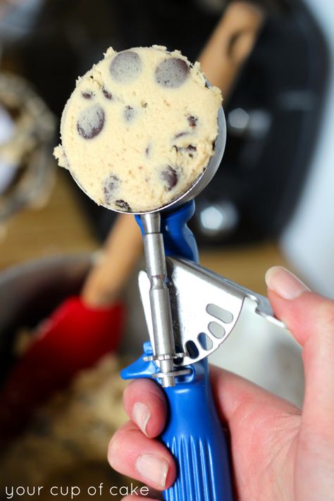 Cookie Scoop How To Make Extra Large Cookies, Large Cookies How To Make, Cup Of Cake, Cookie Tips, Culinary Lessons, Large Cookies, The Best Cookies, Best Cookies Ever, Ultimate Cookies