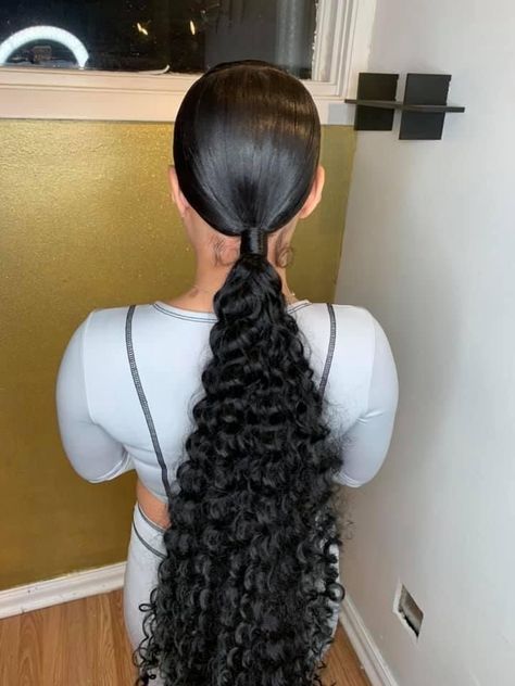 Wavy Sleek Ponytail, Low Pony Hairstyles, Fake Ponytail, Women Culture, Ponytail Ideas, Black Ponytail, Pony Hairstyles, Weave Ponytail Hairstyles, Color Streaks