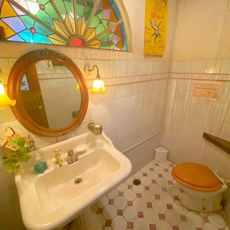 Ghibli Aesthetic House, Howl's Moving Castle Bathroom, Studio Ghibli Bathroom Ideas, Studio Ghibli Bathroom Decor, Ponyo Bathroom, Studio Ghibli House Aesthetic, Ghibli Inspired House, Studio Ghibli House Decor, Studio Ghibli Apartment