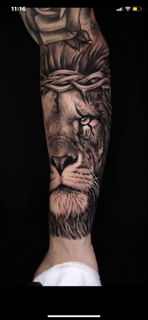 Cool Animal Tattoos, Animal Sleeve Tattoo, Lion Tattoo Sleeves, Christian Sleeve Tattoo, Animal Tattoo Ideas, Gangsta Tattoos, Full Sleeve Tattoo Design, Chest Tattoo Men, Full Sleeve Tattoo