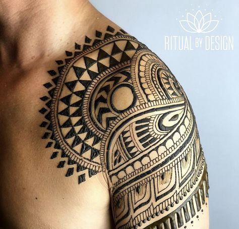 Men Henna Designs Simple, Henna Male, Men’s Henna, Henna On Arm, Male Henna Designs, Mens Mehndi, Boy Henna, Henna For Boys, Henna For Men