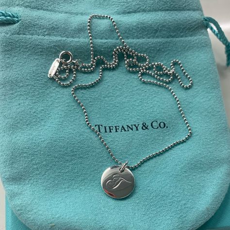 Tiffany&Co Sterling Silver Letter T On A Disc Necklace With An 18inch Beaded Chain. Brand New. Sold With Pouch, Box And Ribbon. Tiffany Initial Necklace, Tiffany Silver Necklace, Cartouche Necklace, The Letter T, Suede Bracelet, Platinum Chain, Tiffany Necklace, Diamond Heart Ring, Bracelet Box