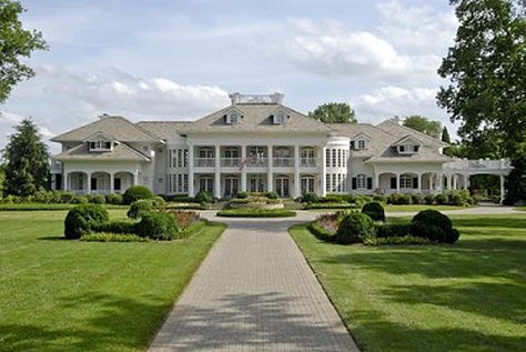 Celebrity Mansions, Southern Mansions, Living In Nashville, Beverly Hills Houses, Cottages And Bungalows, Rich Home, Alan Jackson, Million Dollar Homes, Southern Homes