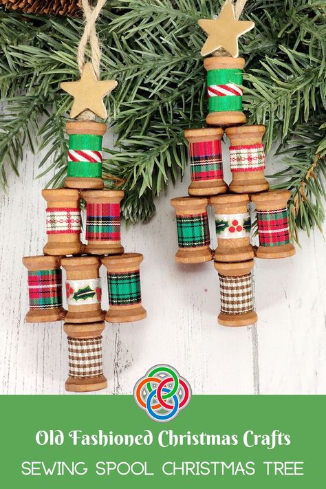 Sewing spools are decorated with festive ribbons and used to create these delightful hanging Christmas tree ornaments. Vintage Spool Ornaments, Spool Christmas Ornaments, Christmas Tree Ornament Crafts, Christmas Crafts Sewing, Spool Crafts, Hanging Christmas Tree, Quick Crafts, Christmas Tree Crafts, Colorful Christmas Tree