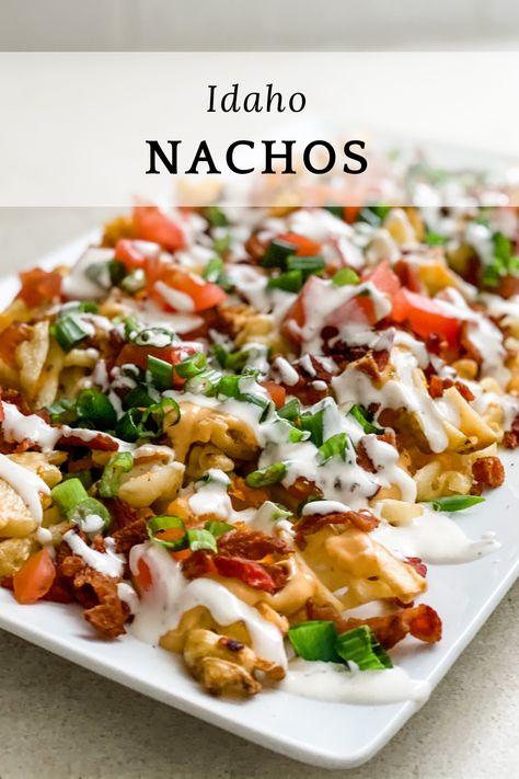 Idaho Nachos, Appetizers Superbowl, Recipes Nachos, Crispy Waffle, Waffle Fries, Crowd Pleasing Appetizers, Yum Recipes, One Pot Dinners, Dinner Appetizers