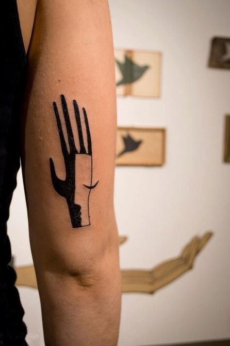 Instagram Tattoos, Modern Art Tattoos, Muster Tattoos, Inspiration Tattoos, Beautiful Human, Poke Tattoo, Time Tattoos, Tattoo Flash Art, Simplistic Tattoos