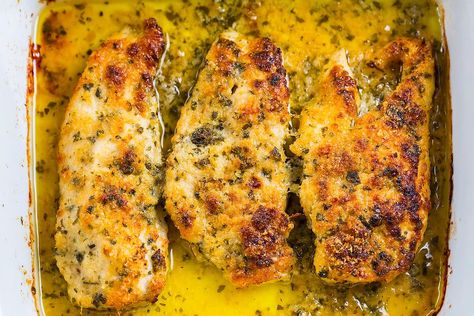 Baked Parmesan Chicken Breast, Parmesan Chicken Breast, Baked Parmesan Chicken, Murgh Makhani, Chicken Breast Recipe, Baked Chicken Parmesan, Butter Chicken Recipe, Garlic Parmesan Chicken, Garlic Butter Chicken