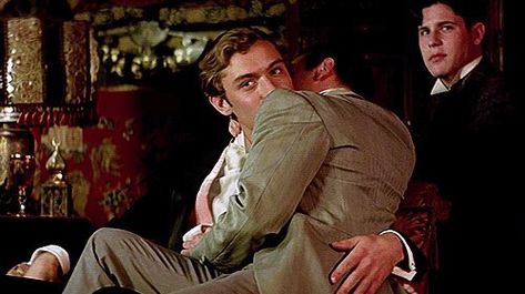 Wilde 1997, Wild Movie, Couple Poses Reference, Jude Law, Human Poses Reference, Poses References, Human Poses, Pose Reference Photo, Art Poses