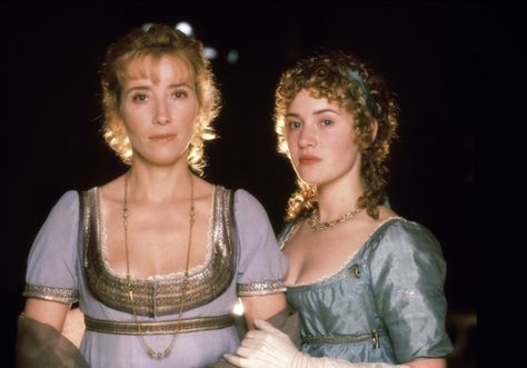 Sense and Sensibility (1995) Starring: Emma Thompson as Elinor Dashwood and Kate Winslet as Marianne Dashwood. Sense And Sensibility 1995, British Period Dramas, Jane Austen Movies, Ang Lee, Jane Austen Novels, Sense And Sensibility, Becoming Jane, Jane Austin, Hugh Grant