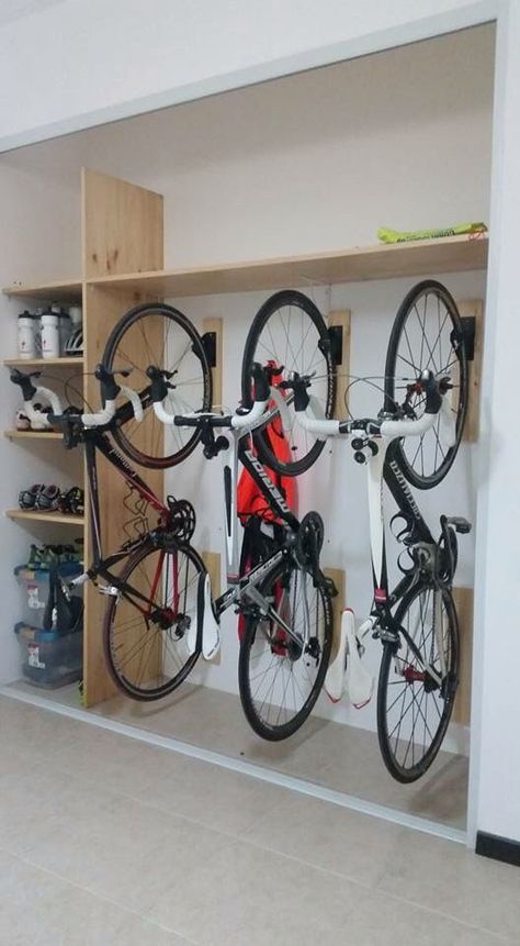 Bicycle Storage Garage, Bike Storage Design, Garage Mudroom, Garage Storage Inspiration, Bike Storage Garage, Gear Room, Workshop Diy, Garage Organisation, Garage Shelves