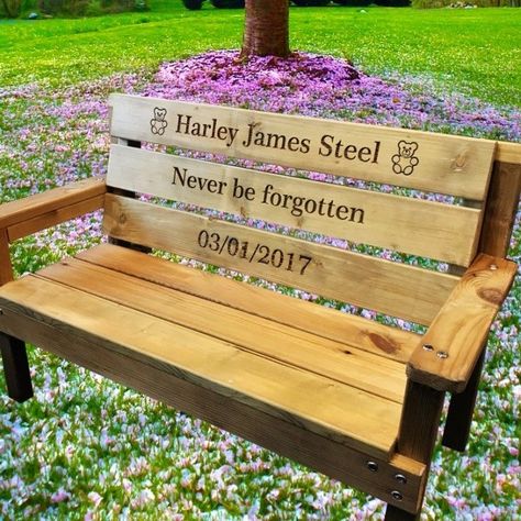 Memorial Tree Ideas, Backyard Memorial, Small Memorial Garden Ideas, Nursery Bench, Mary Garden, Police Memorial, Memory Garden, Memorial Gardens, Memory Gifts