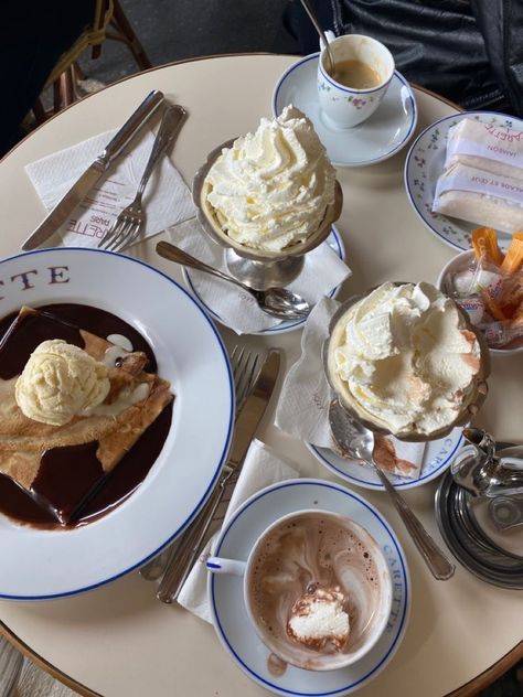 Carette Paris Hot Chocolate, Wealthy Housewife, Hot Chocolate In Paris, Carette Paris, French Hot Chocolate, Paris Breakfast, French Breakfast, Paris Food, Iced Tea Recipes