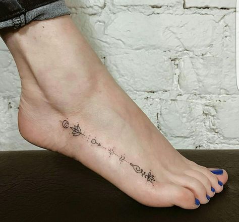 Elegant Foot Tattoos For Women, Side Foot Tattoos, Foot Tattoo Ideas, Classy Tattoos For Women, Cute Foot Tattoos, Small Foot Tattoos, Toe Tattoos, Lower Leg Tattoos, Because The Internet