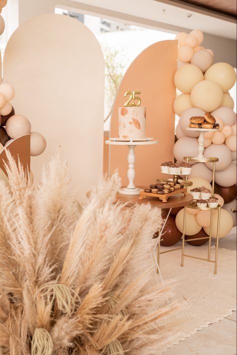 Beige Aesthetic Birthday Party, Boho Theme Birthday Party For Women, Boho Birthday Party Table Decor, Earth Tones Birthday Party, Boho 21st Birthday Party Ideas, Boho Chic Birthday Party Decor, Sweet 16 Boho Party Ideas, Boho Chic Party Ideas Decoration, Boho Birthday Party Adult