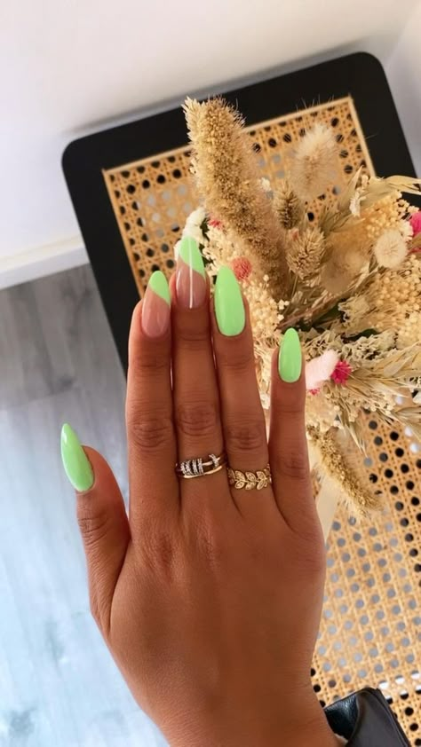 Pin by juliarjs on Nails | Nail colors, Gel nails, Spring nails Nail Colors Spring, Spring Break Nails, Broken Nails, Nails Spring, Nail Swag, Summer Acrylic Nails, Summer Nails Colors, Neon Nails, Dipped Nails