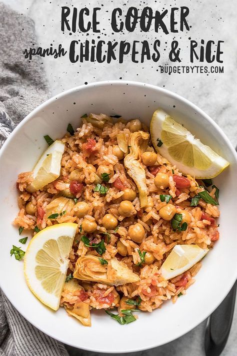 Spanish Chickpeas, Chickpeas And Rice, Rice Cooker Recipes, Vegan Rice, Chickpea Recipes, Vegan Dinner, Slow Food, Meatless Meals, Rice Dishes