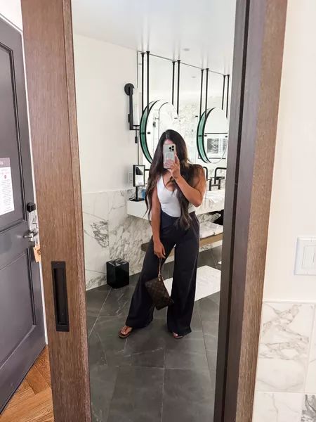 One of my go-to travel outfits. The Halo bodysuit is so comfortable. I also have these pants in every color. Gray Bodysuit Outfit, Gray Bodysuit, Bodysuit Outfit, Grey Bodysuit, Body Suit Outfits, Travel Outfits, Every Color, Travel Outfit, Halo