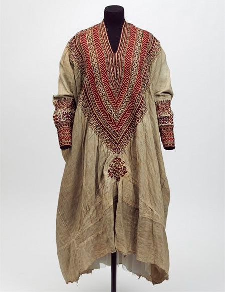 http://nationalclothing.org/africa/55-ethiopia/128-ethiopian-national-costume-snow-white-clothes-with-colorful-embroidery.html Ethiopian Traditional Dress, Ethiopian Dress, Estilo Hippy, Dress History, African Textiles, Folk Dresses, Folk Costume, Historical Clothing, Mode Inspiration