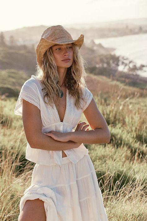 Womens Straw Cowboy Hat, Summer Cowgirl Outfits, Summer Cowgirl, Coconut Island, Beachy Girl, Cowgirl Outfit, Straw Cowboy Hat, Bachelorette Party Outfit, Rodeo Fashion