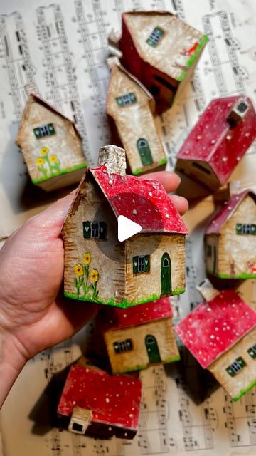 Paper House Template Printables Free, Papmache Ideas, Papercrete Recipe, Papier Mache Art Ideas, Paper Mache Houses, Egg Carton Art, Craft Houses, Christmas Gift Tags Handmade, Wind Chimes Craft