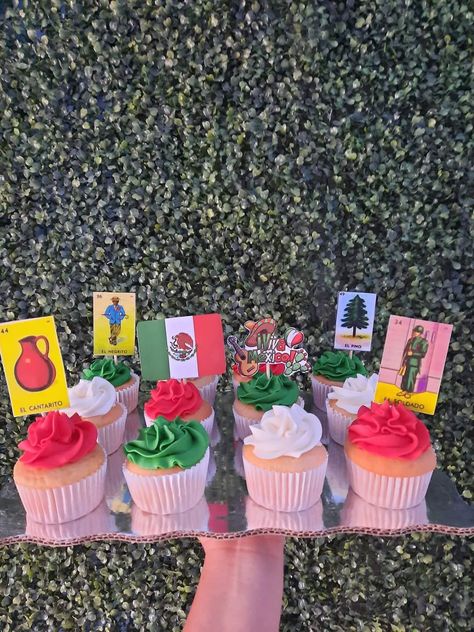 Cupcakes Mexicanos, Cupcakes Business, Mexican Graduation, Mom Party, Mexican Dessert, New Mexican, Mexican Party, Quince, Independence Day