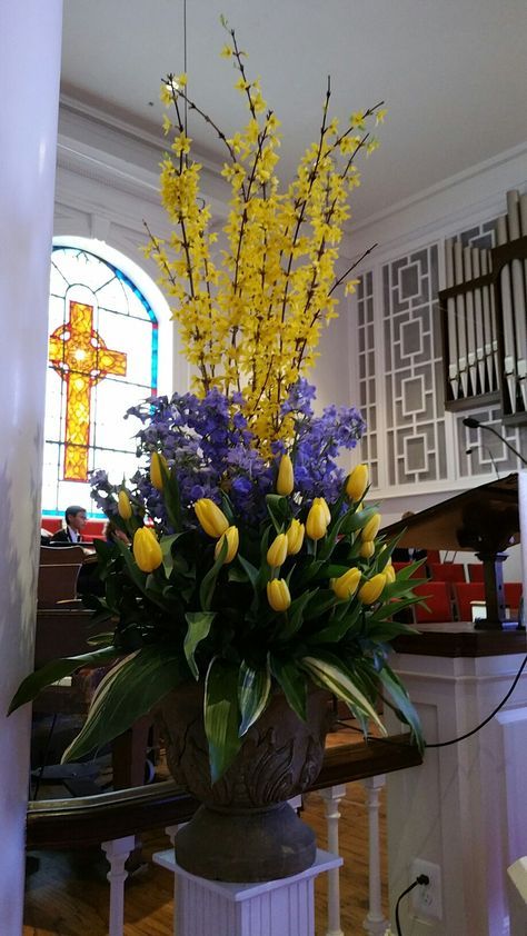 Large Pot Arrangements, Yellow Spring Flower Arrangements, Easter Arrangements For Church, Easter Floral Arrangements For Church, Church Flowers Arrangements, Church Easter Decorations Sanctuary, Easter Flower Arrangements For Church, Easter Church Flowers, Art Creative Ideas