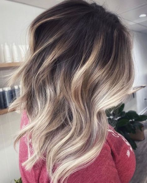 Stunning Dark Hair with Blonde Highlights Color Melting Hair, Light Blonde Balayage, Blonde Balayage Hair, Platinum Blonde Balayage, Balayage Lob, Balayage Hair Color Ideas, Balayage Hair Color, Blonde Balayage Highlights, Blonde Tips