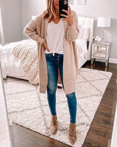 Nordstrom Anniversary Sale: Try-On 3 | MrsCasual Tan Cardigan Outfit, Leopard Cami, Tan Cardigan, Teaching Outfits, Fashion Diva, Cardigan White, Business Casual Outfits For Work, Elegant Casual, Stylish Work Outfits