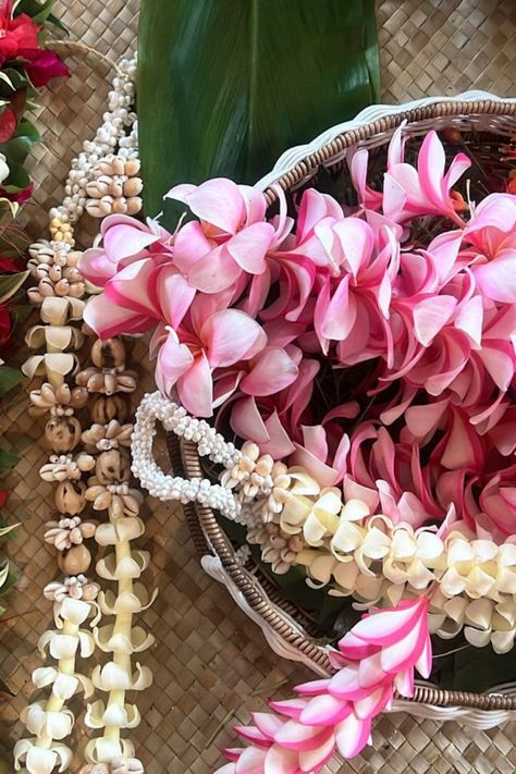 From family homes to ancestral lands, many on the Hawai’ian island of Maui lost everything in a severe wildfire just weeks ago, putting the spotlight on who’s actually helping. As shopping writers focused on honoring nature and the āina, we rounded up five brands actively donating and/or assisting on the island. Image Credit: Aloha Collection Hawaiian Astethic, Lei Aesthetic, Hawaiian Flower Arrangements, Hula Kahiko, Creativity Prompts, Lei Making, Hawaiian Homes, Flower Lei, Hawaiian Lei