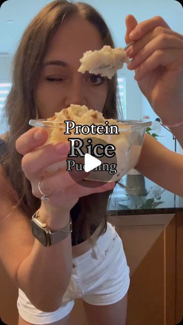 Julia G | Transformation Coach on Instagram: "Protein Rice Pudding 🍚 One of my favorite desserts growing up 🤩

1 serving: 170 cals, 10g protein, 0.2g fat, 0.2g sugar

I usually make a little bit more, I don‘t want to share my portion 😜

So here for 4 servings:

* 3/4 cup rice
* 1 cup water
* 1 cup milk (I use plantbased unsweetened)
* pinch of salt
* 1 tbsp Vanilla instant pudding
* 1.5 scoop Vanilla protein

Topping: nuts, berries, fruits, cinnamon

Enjoy! 💫

#fitfoodie #fitfood #recipes #fitrecipes #proteinsnacks #proteinfood #proteinrecipes #healthierchoices" Protein Rice Pudding, Protein Rice, Transformation Coach, Rice Pudding, Instant Pudding, Protein Snacks, Pinch Of Salt, Protein Foods, Favorite Desserts