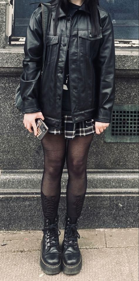 90s Grunge Outfits Punk Rock, Fem Outfits, Concerts Outfits, 2014 Tumblr, Outfits 2014, Jacket Collection, Sheepskin Jacket, Tumblr Outfits, Men's Leather Jacket