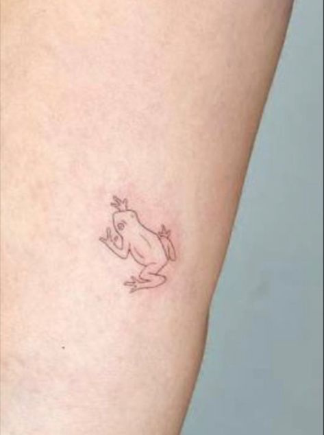 Tree Frog Tattoos Simple, Tree Frog Tattoo Ideas, Tiny Tree Frog Tattoo, Frog Tattoo Ideas For Women, Mini Frog Tattoo Simple, Cute Frogs Tattoo, Cute Simple Frog Tattoo, One Line Frog Tattoo, Tiny Frog Tattoo Simple