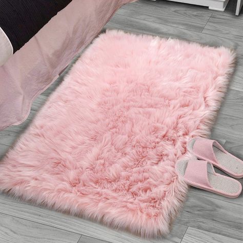 Floor Sofa Living Room, Collage House, Girly Pink Bedroom, Fluffy Rugs, Black Bedroom Design, Faux Fur Area Rug, Girl Bedroom Walls, Floor Sofa, College Apartment Decor