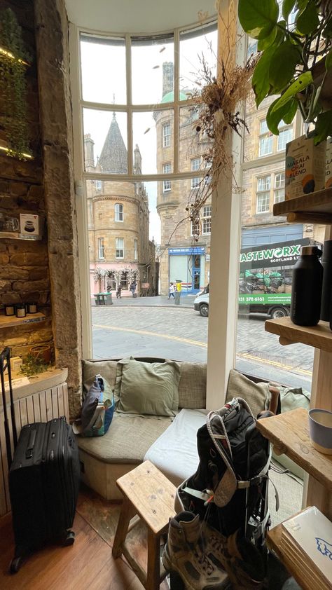 Reading Nook Coffee Shop, Cafe In Edinburgh, Window Sill Reading Nook, Scotland Coffee Shop, Small Cafe Aesthetic, Coffee Shop Aesthetic Cozy, Edinburgh Cafe, Coffee House Aesthetic, Cabin Core Aesthetic