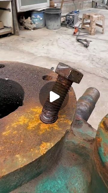 1.3M views · 46K likes | Hardware Tools 2.0 on Instagram: "Broken screw extractor" Mechanical Tools, Screw Extractor, Handy Man, Diy Bathroom Furniture, Cat Litter Box Furniture, Diy Furniture For Small Spaces, Pallet Furniture Living Room, Diy Apartment Furniture, Diy Baby Furniture