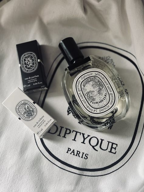 Diptyque Aesthetic, Parfum Aesthetic, Fragrance Aesthetic, Diptyque Perfume, Mens Perfume, Diptyque Paris, Shopping Pictures, Perfume Packaging, Perfume Lover