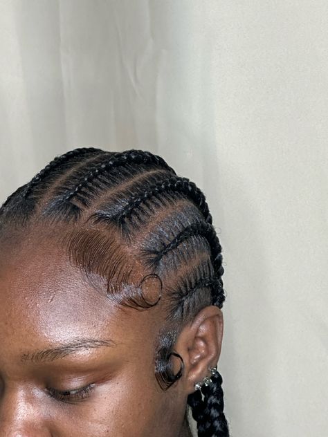 Canrows Going Back Natural Hair, Corn Rolls Natural Hair, Under Wig Cornrows, Medium Size Cornrows, Straight Back Cornrows With Curls, Canerow Back Braids Hairstyles, 8 Braids Cornrows, Plain Cornrows, Feed In Cornrows Straight Back