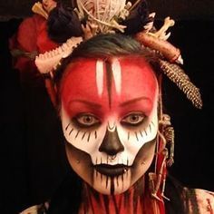 Voodoo Makeup, African Witch, Witch Doctor Costume, Unusual Piercings, Voodoo Costume, Voodoo Halloween, Make Up Diy, Fantasy Fest, Doctor Costume