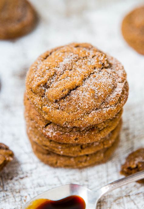 Soft Molasses Coconut Oil Crinkle Cookies - No butter, no problem. My favorite molasses cookies ever. Easy recipe at averiecooks.com Husband Food, Coconut Oil Cookies, Triple Chocolate Cookies, Averie Cooks, Coconut Oil Recipes, Soft Sugar, Molasses Cookies, Crinkle Cookies, Ground Nutmeg