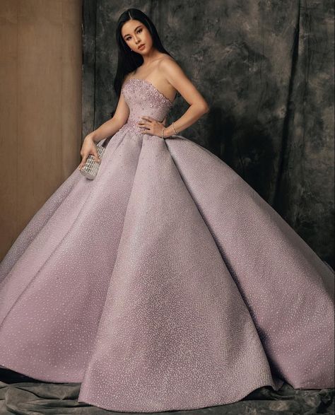 Debut Gowns 18th, Debut Gowns 18th Elegant, 18th Debut Theme, Kisses Delavin, Debut Gowns, Debut Dresses, Princess Ball Gowns, Pink Prom Dresses, Gala Dresses