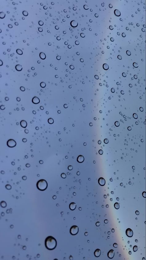 Cute Rain Wallpaper, Rain Ipad Wallpaper, Glam Aesthetic Wallpaper, Raindrops Aesthetic, Soft Glam Aesthetic, Rain Core, Raindrops Wallpaper, Rainy Clouds, Ice Aesthetic