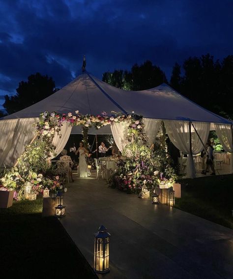 Pretty Wedding Decor, Tent Wedding Aesthetic, Outside Tent Reception, Quince In Backyard, Tent Venue Wedding, Hampton’s Wedding, Gazebo Wedding Reception, Outdoor Quinceanera Ideas Tent, Candle Wedding Aesthetic