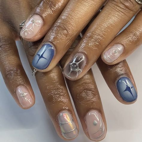 Gel Designs On Natural Nails Short, Short Mens Nails, Nails Inspiration For Men, Daniel Caesar Inspired Nails, Cool Mens Nails, Men Gel Manicure, Indie Short Nails, Streetwear Nails Short, Short Libra Nails