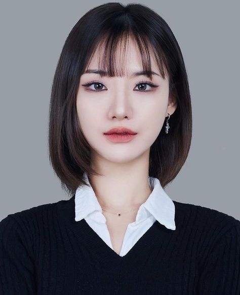 Formal Id Picture Template, Formal Attire Women Id Picture Template, Formal Attire Women Id Picture, Hair Color Korean, Short Hair Edgy, Short Hair Formal, Korean Id Photo, 2x2 Picture, 2x2 Picture Id